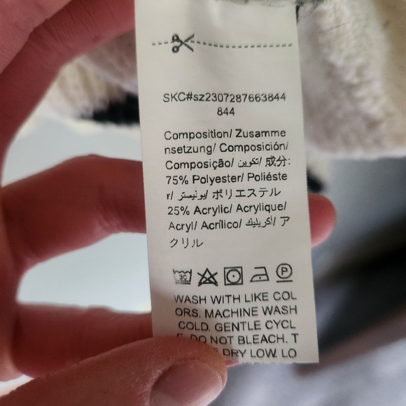 SHEIN White and Black Striped Crew Neck Sweater - Picture 4 of 8